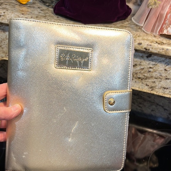 Lily Pulitzer Agenda Folio - Picture 1 of 12